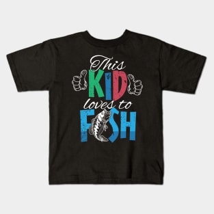 This kid loves to fish Kids T-Shirt